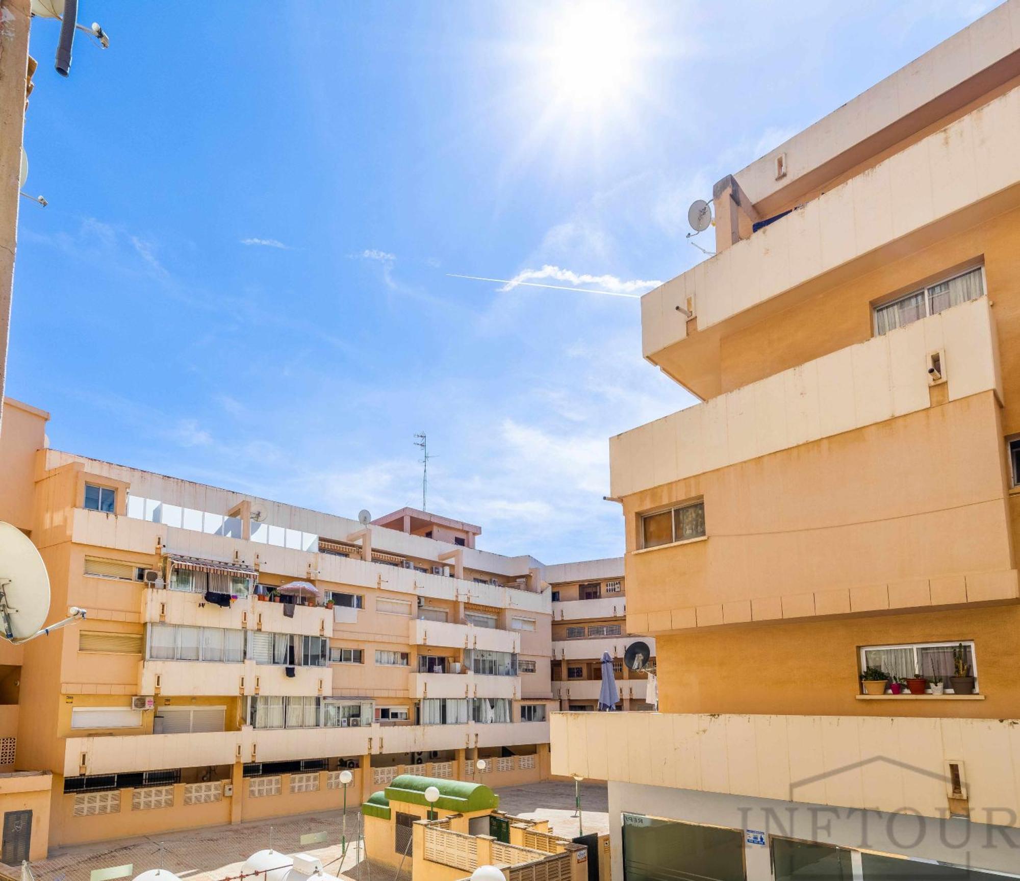 Inftour Medici Apartamento Кальпе Экстерьер фото
